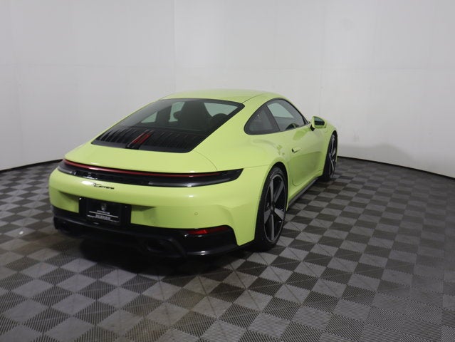 2025 Porsche 911 Carrera