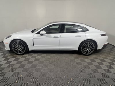 2026 Porsche Panamera 4 AWD