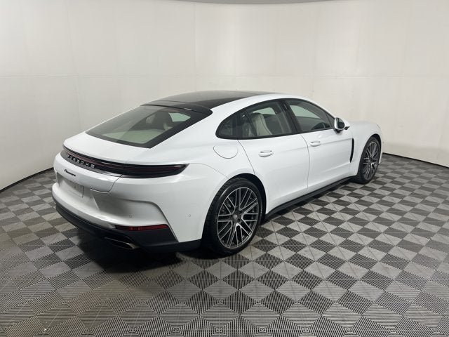 2026 Porsche Panamera 4 AWD
