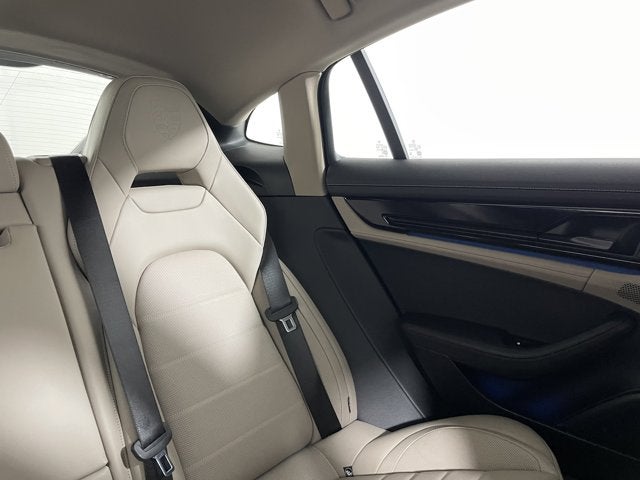 2026 Porsche Panamera 4 AWD