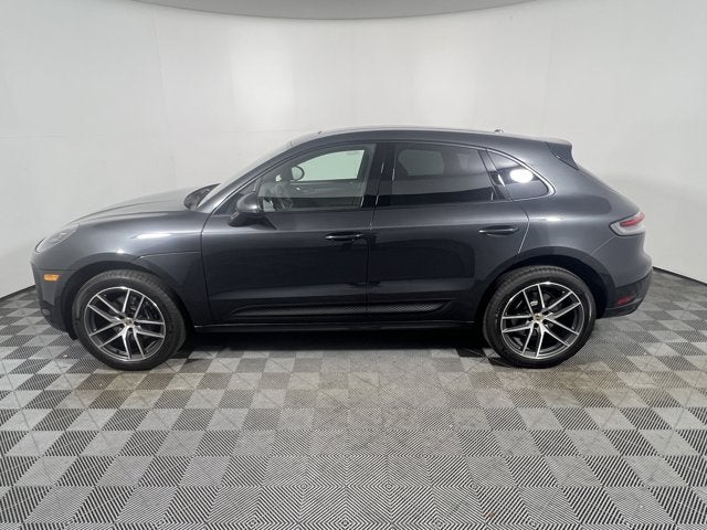 2023 Porsche Macan Base