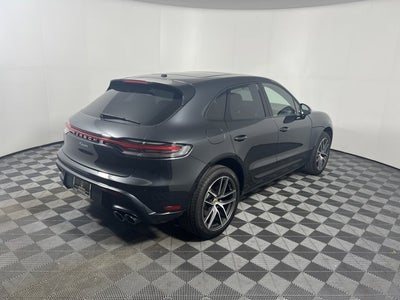 2023 Porsche Macan Base