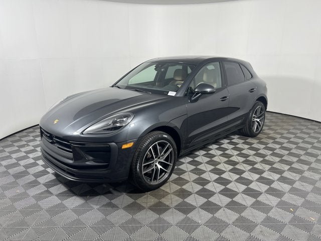 2026 Porsche Macan Base