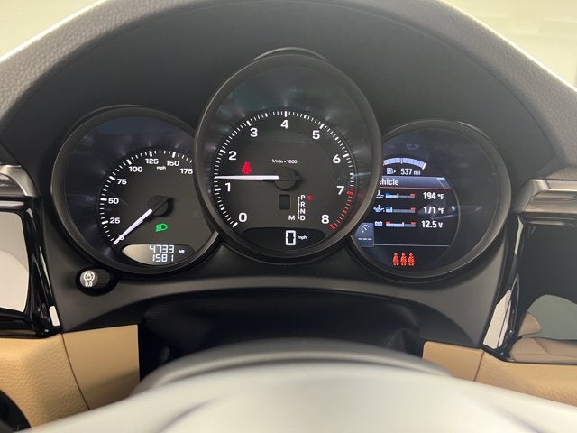 2026 Porsche Macan Base