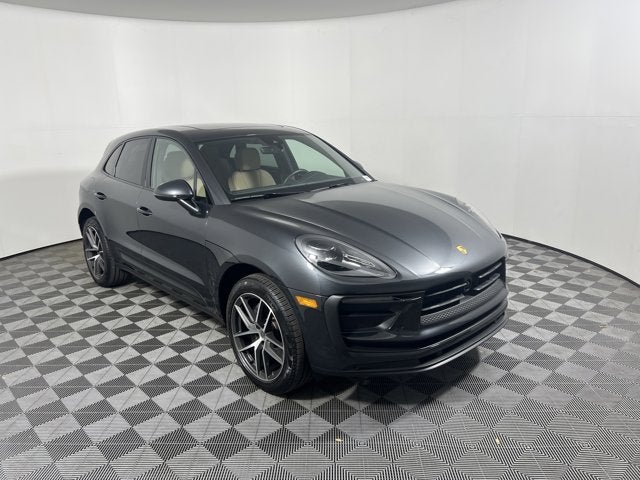 2026 Porsche Macan Base