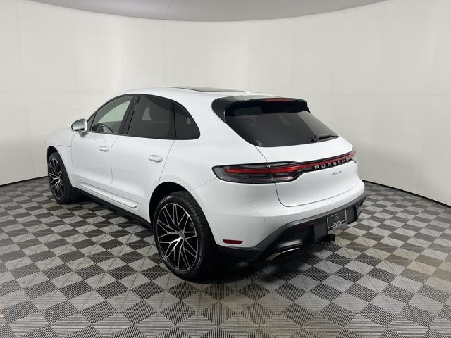 2025 Porsche Macan Base