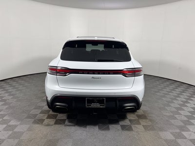 2025 Porsche Macan Base