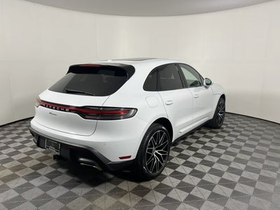2025 Porsche Macan Base