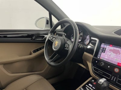 2023 Porsche Macan Base