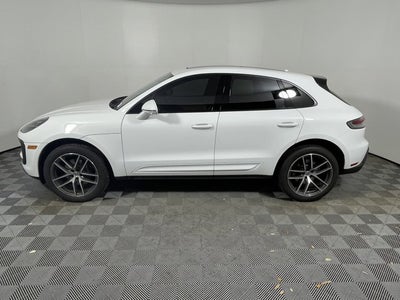 2023 Porsche Macan Base