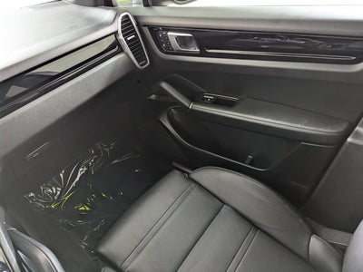 2023 Porsche Cayenne Base