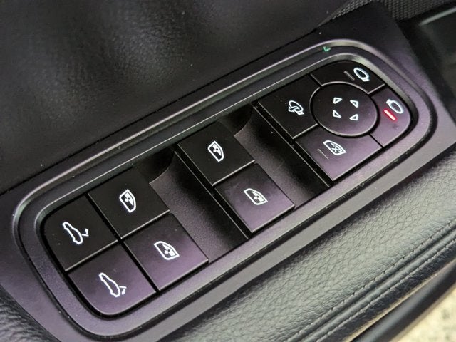 2023 Porsche Cayenne Base
