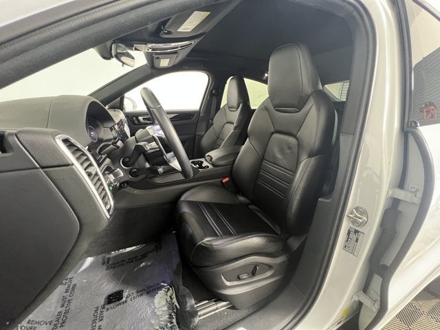 2023 Porsche Cayenne Base