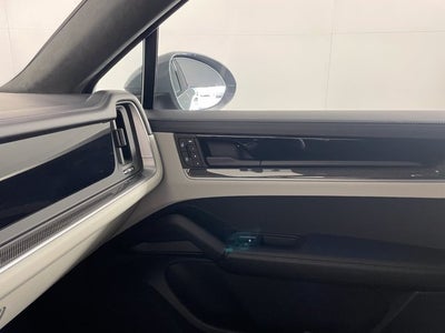 2025 Porsche Cayenne S E-Hybrid