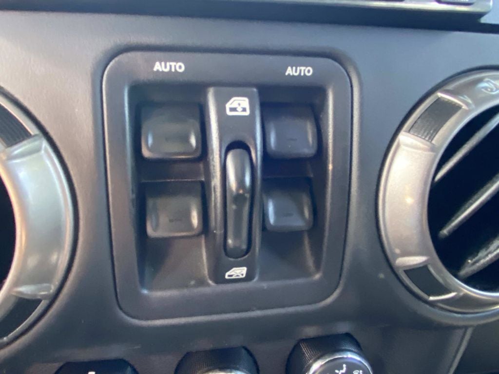 2018 Jeep Wrangler JK Unlimited Altitude