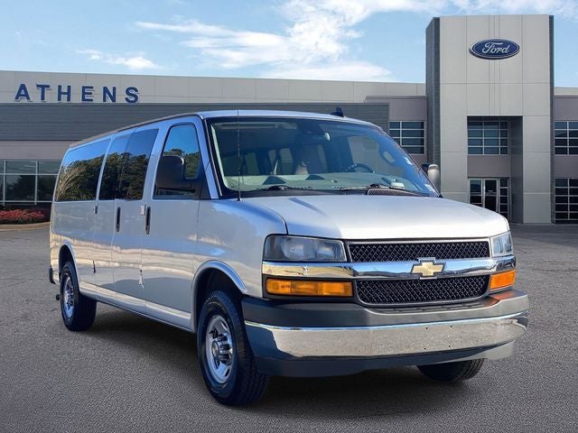 2025 Chevrolet Express 3500 LT Passenger