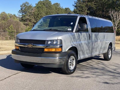 2025 Chevrolet Express 3500 LT Passenger