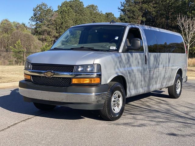 2025 Chevrolet Express 3500 LT Passenger