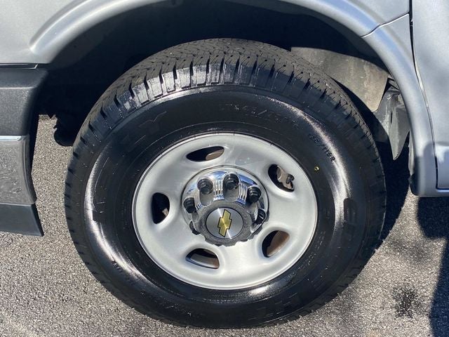 2025 Chevrolet Express 3500 LT Passenger