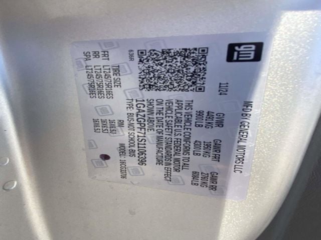 2025 Chevrolet Express 3500 LT Passenger