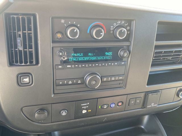 2025 Chevrolet Express 3500 LT Passenger