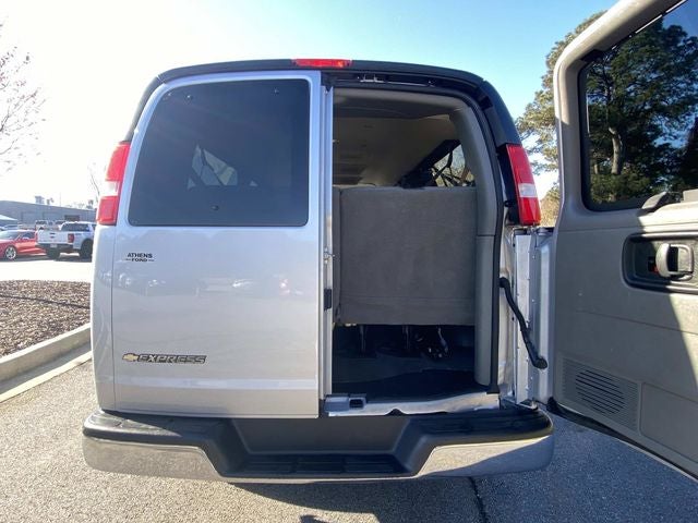 2025 Chevrolet Express 3500 LT Passenger