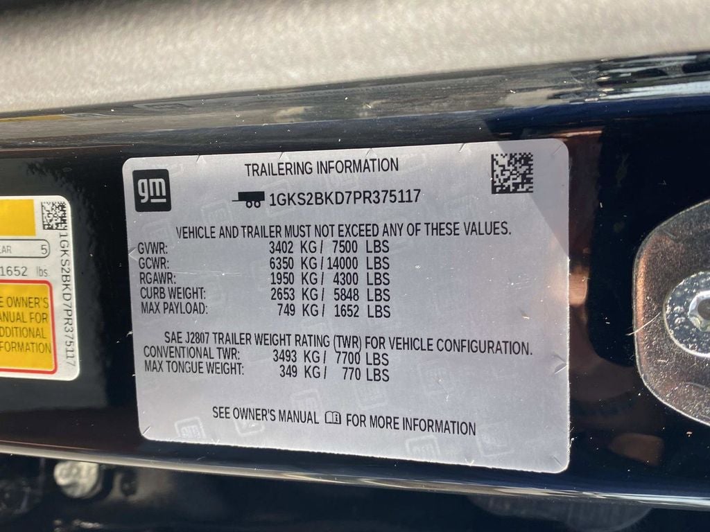 2023 GMC Yukon SLT