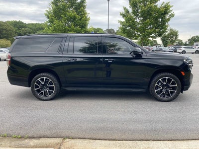 2023 Chevrolet Suburban RST