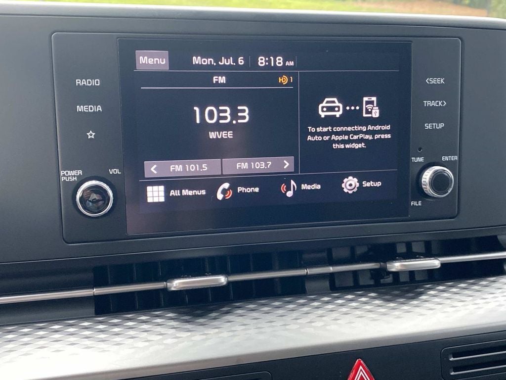 2024 Kia Carnival LX