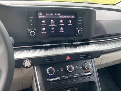 2024 Kia Carnival LX