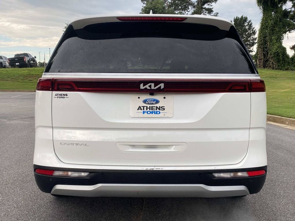 2024 Kia Carnival LX