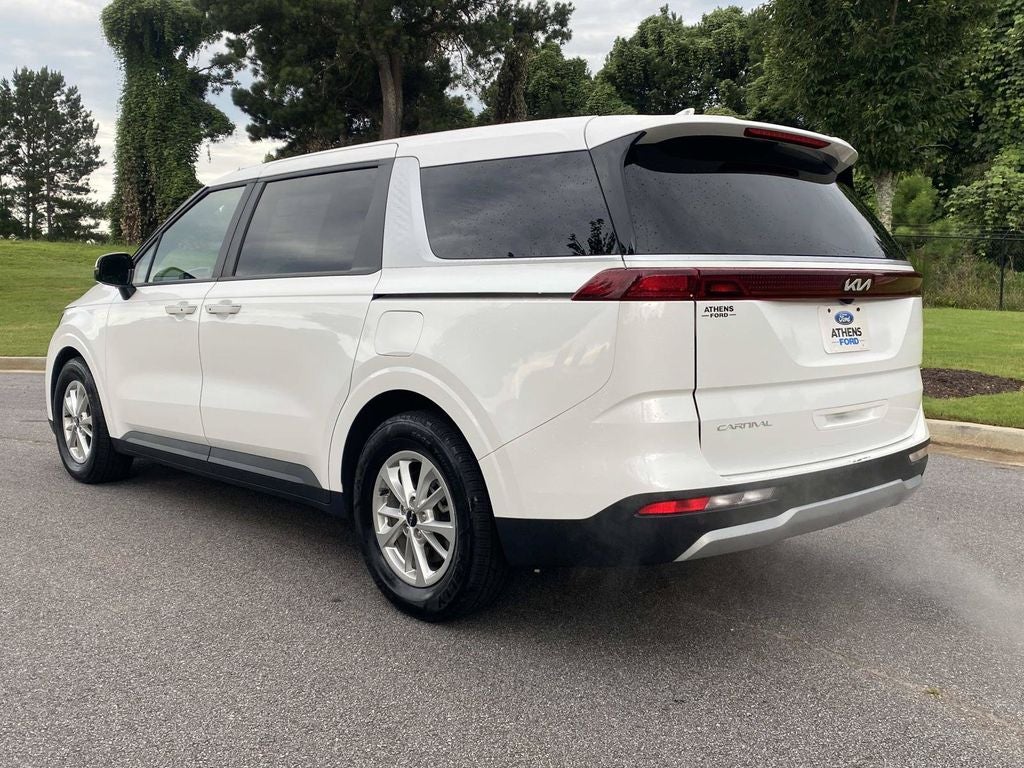2024 Kia Carnival LX