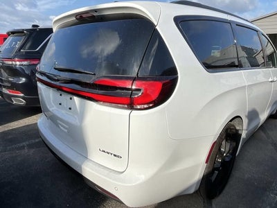 2025 Chrysler Pacifica Limited