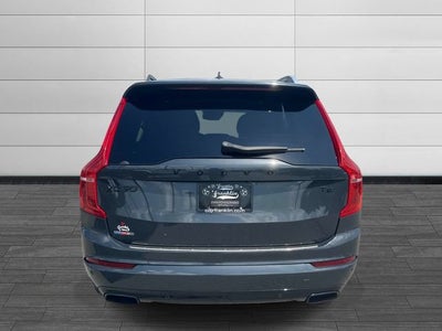 2016 Volvo XC90 T6 Momentum