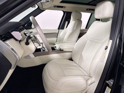 2025 Land Rover Range Rover SE