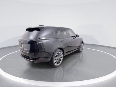 2025 Land Rover Range Rover SE