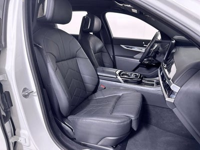 2025 BMW 7 Series 740i