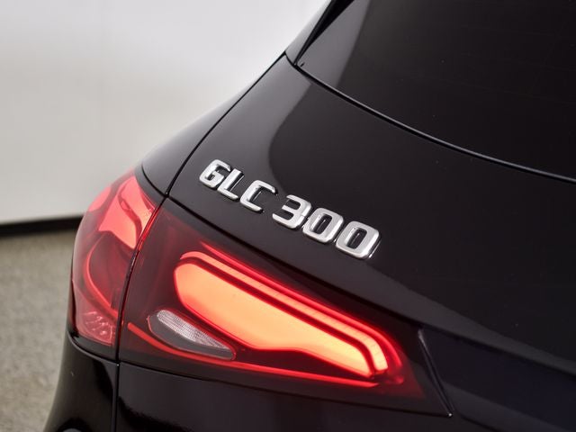 2025 Mercedes-Benz GLC 300 GLC 300