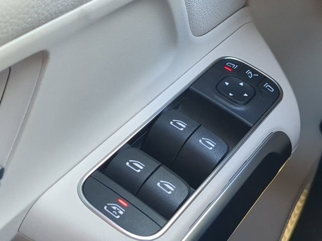 2025 Mercedes-Benz GLB GLB 250