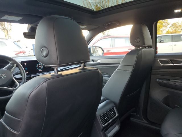 2026 Volkswagen Atlas Cross Sport 2.0T SEL R-Line Black