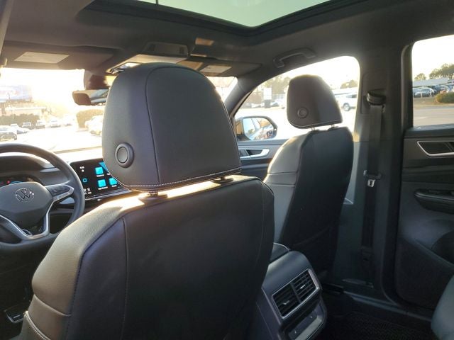 2026 Volkswagen Atlas Cross Sport 2.0T SEL R-Line Black