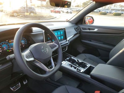 2026 Volkswagen Atlas Cross Sport 2.0T SEL R-Line Black