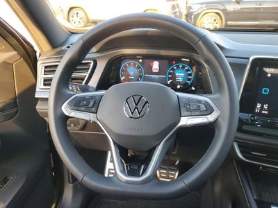 2026 Volkswagen Atlas Cross Sport 2.0T SEL R-Line Black