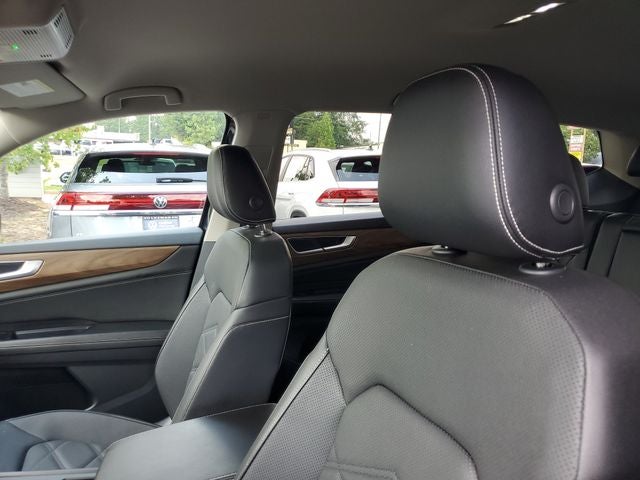 2025 Volkswagen Atlas 2.0T SE