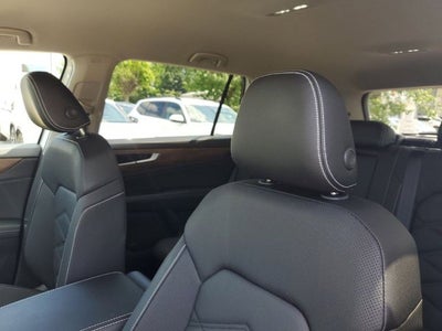 2025 Volkswagen Atlas 2.0T SE
