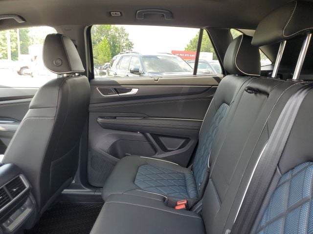 2025 Volkswagen Atlas Cross Sport 2.0T SEL Premium R-Line