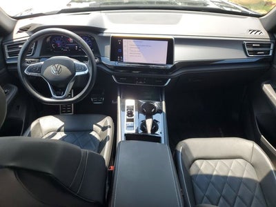 2025 Volkswagen Atlas Cross Sport 2.0T SEL Premium R-Line