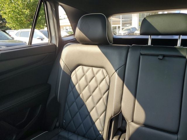 2025 Volkswagen Atlas Cross Sport 2.0T SEL Premium R-Line