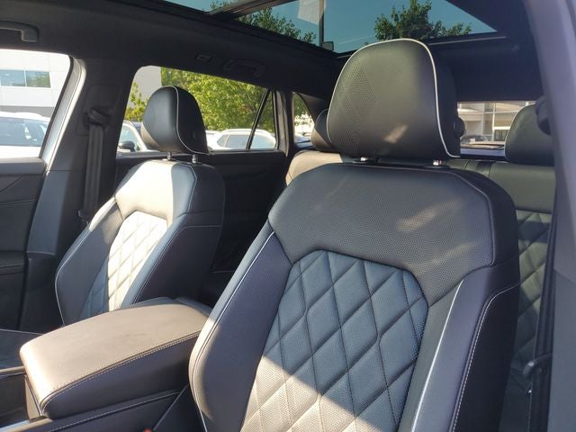 2025 Volkswagen Atlas Cross Sport 2.0T SEL Premium R-Line