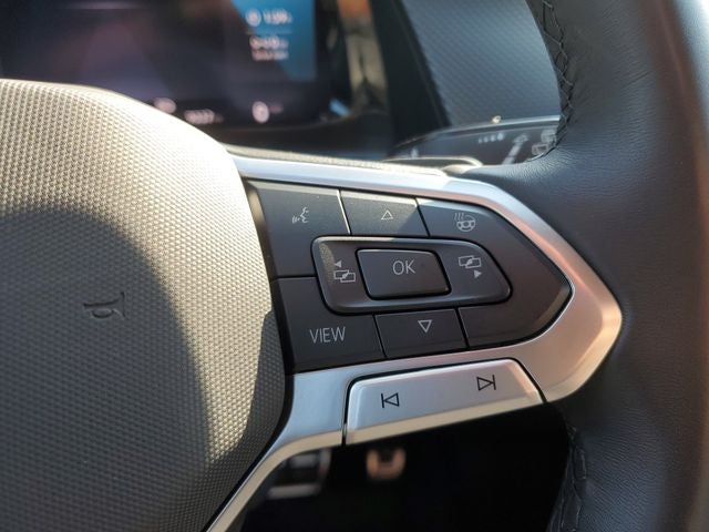2025 Volkswagen Atlas Cross Sport 2.0T SEL Premium R-Line